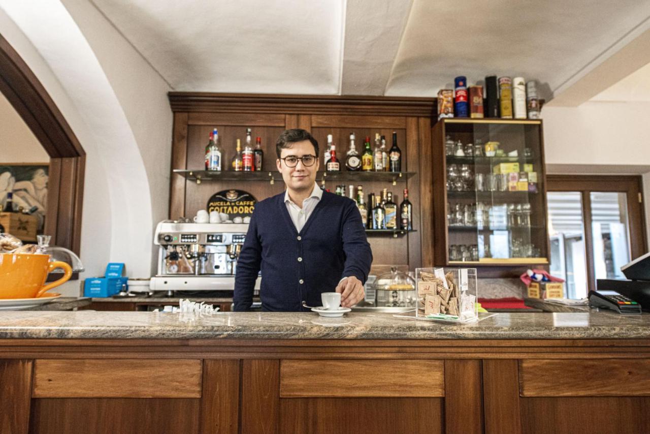 Locanda Italia Serralunga d'Alba Εξωτερικό φωτογραφία