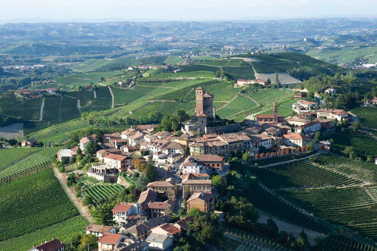 Locanda Italia Serralunga d'Alba Εξωτερικό φωτογραφία